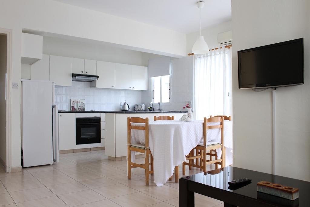 Constantia Gardens Apartments Paphos Exterior photo